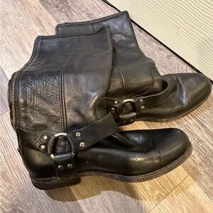 Frye black Leather Interior Label